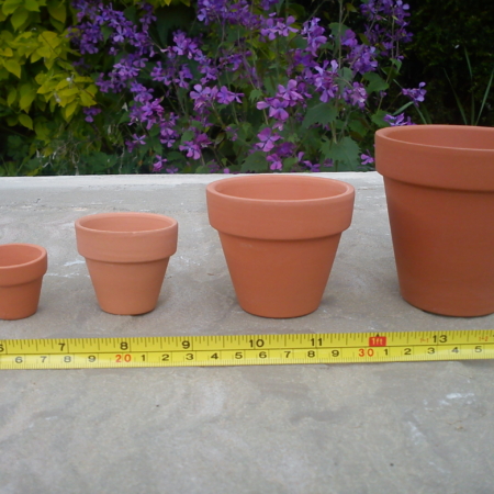 Standard Terracotta Plant Pots – 2cm to 11cm diameter