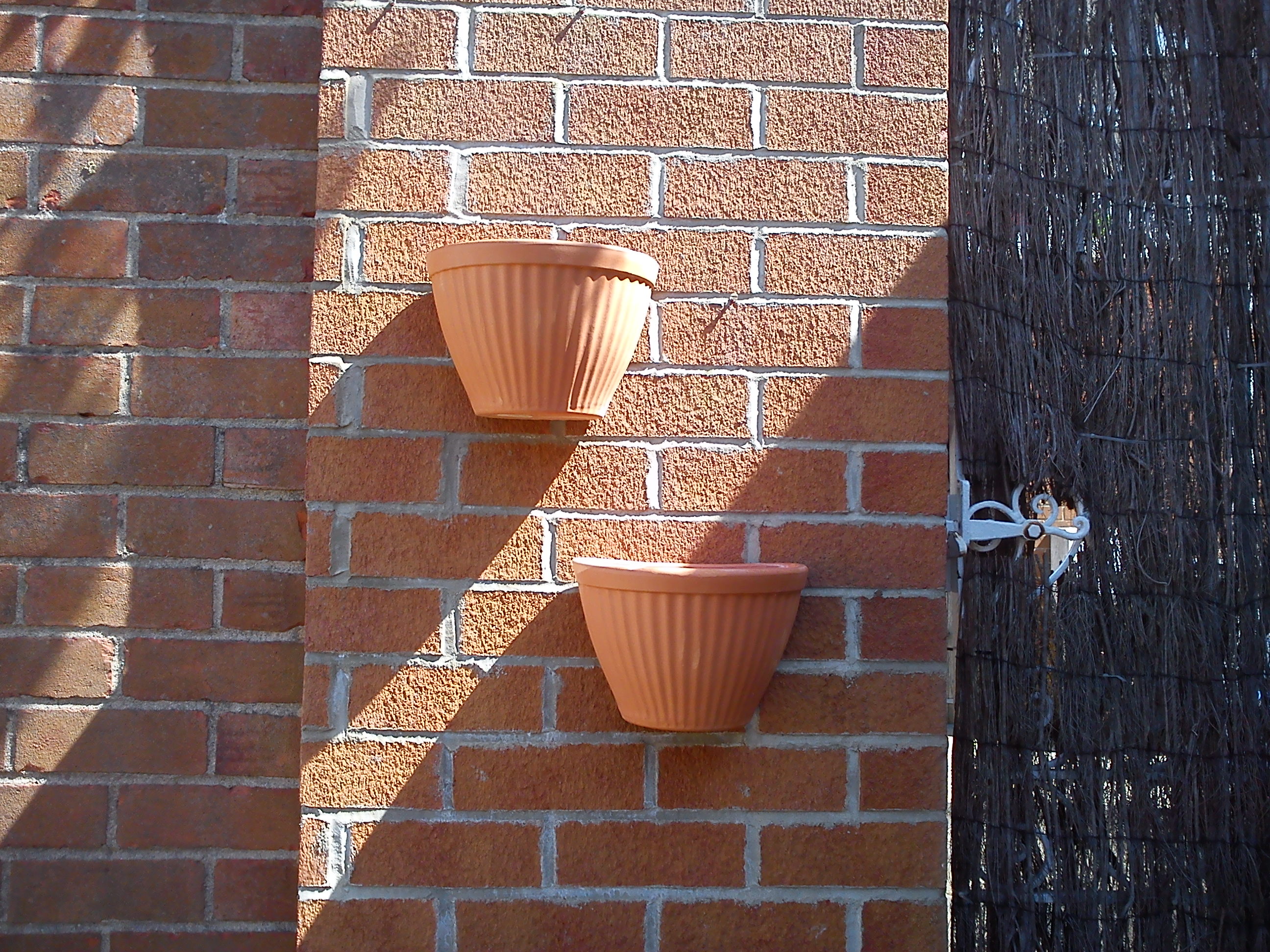 Classic Wall Planters - Terracotta World