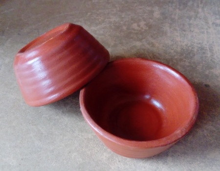 Photo of unglazed 100 ml clay bowls
