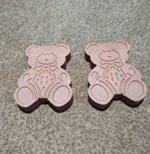 Photo of 2 clay dessicant bears